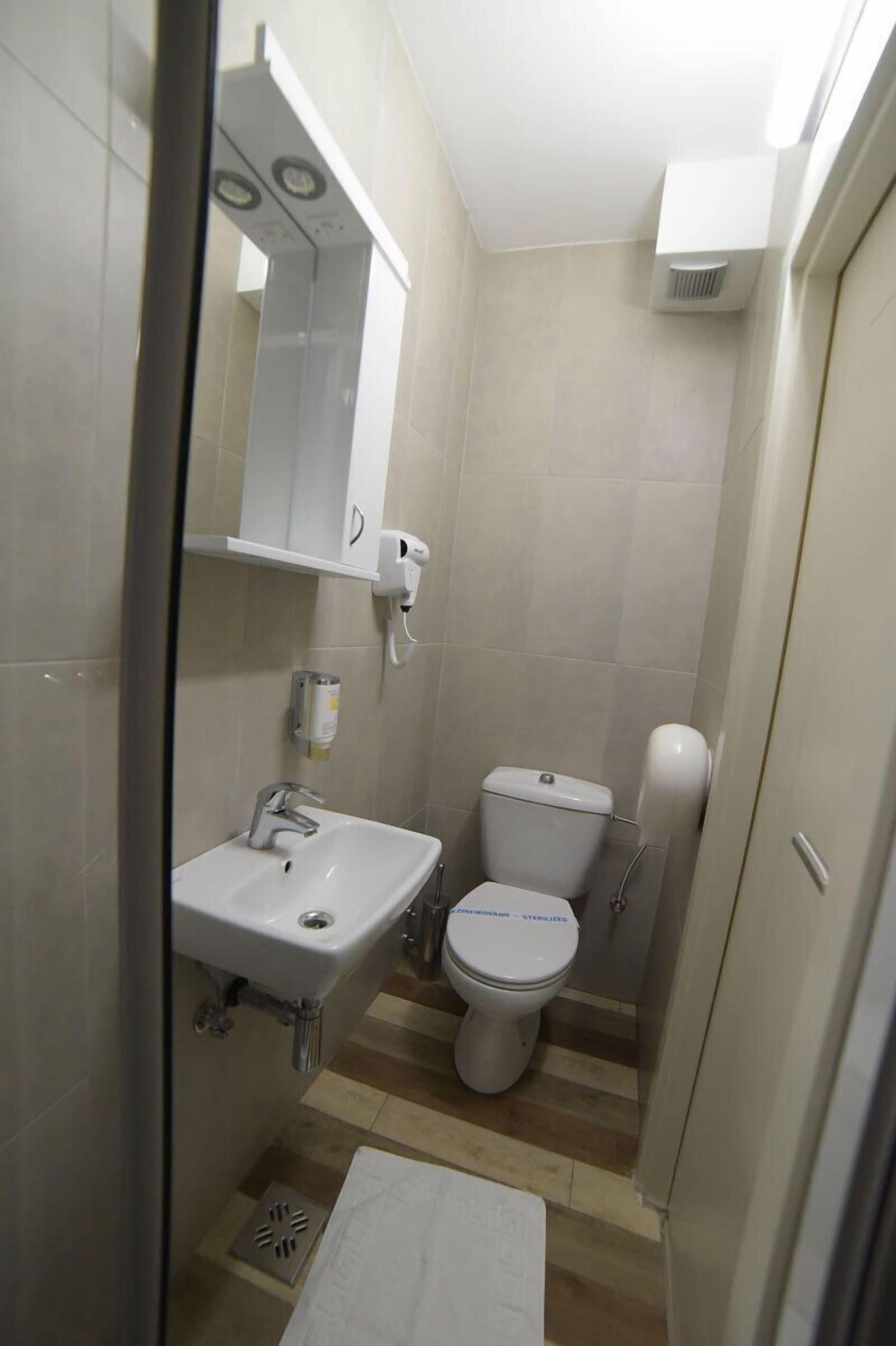 Garni House 46 Plus Beograd Bagian luar foto